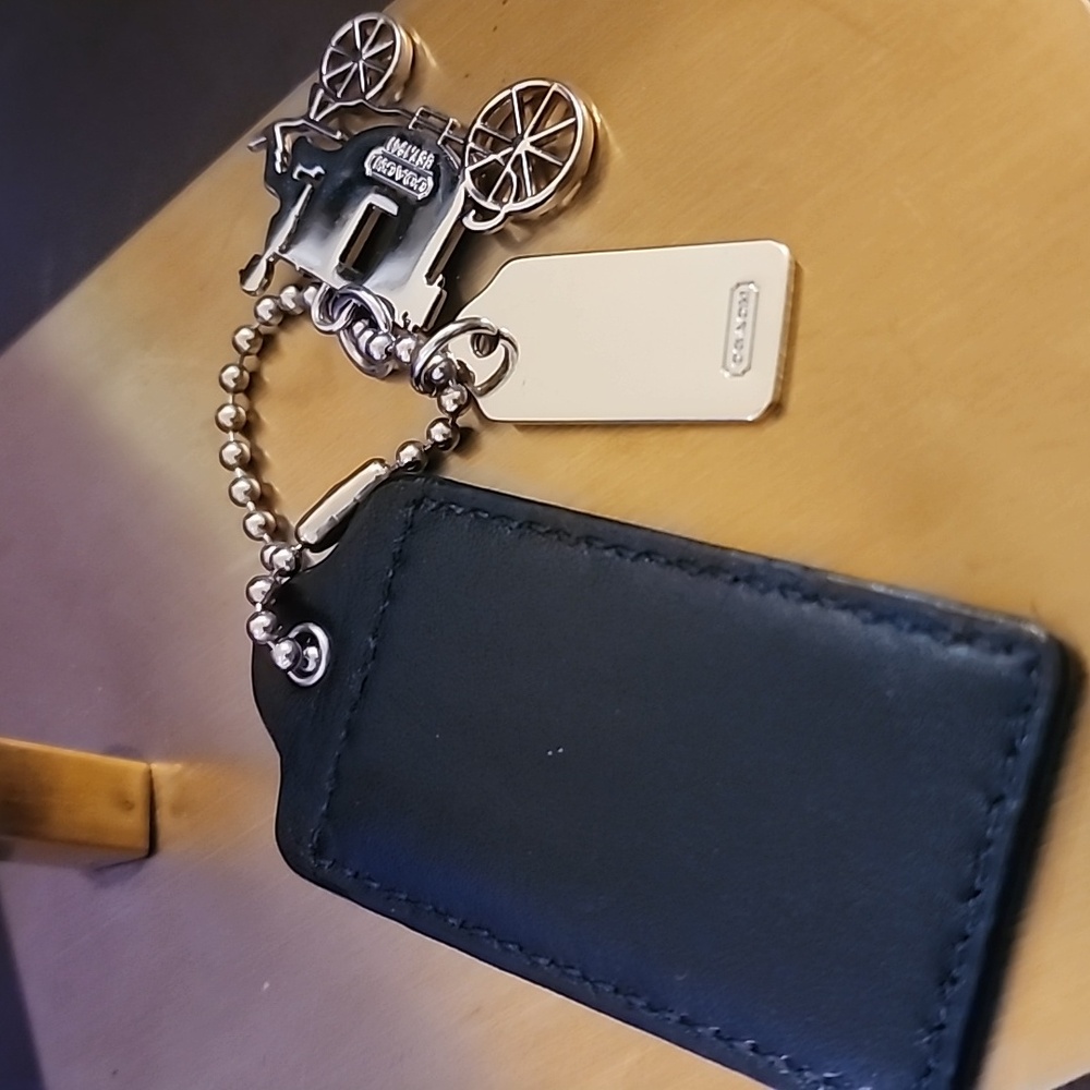 Euc Coach Carriage Silver Charm/ Lg. Black Leather hang & Metal Silver Mini tag - Picture 4 of 5